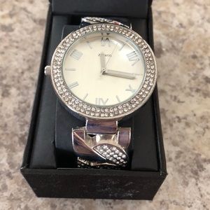 🍎$5 bundle item Roman numeral watch silver 7/8